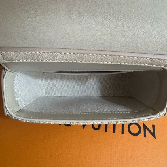 Givenchy Beige Crossbody Bag with Silver Accents - Picture 5 of 9